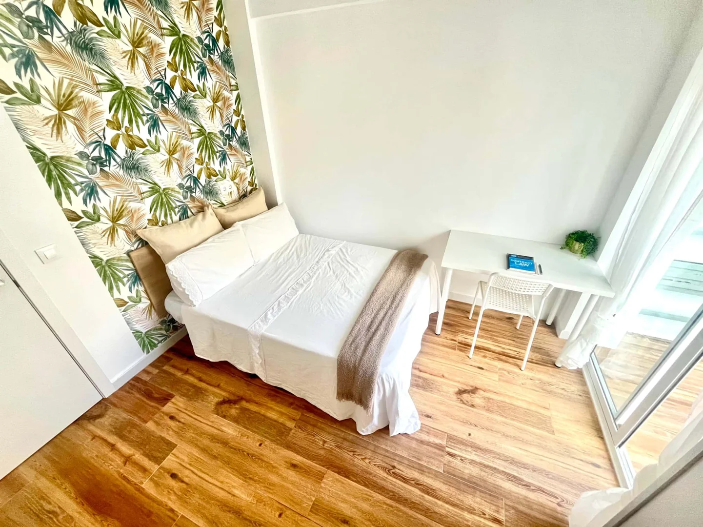 Bezahlbares Zimmer für Studenten mit ausreichender Beleuchtung in 