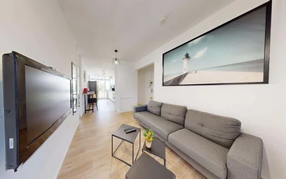 Private room at 3 Rue Auguste Renoir, 33400 Talence, France, image 1 of 17