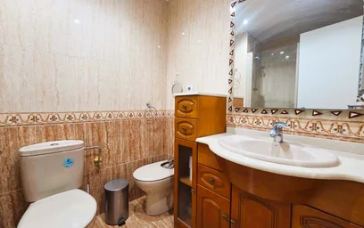 Private room at C. de Esteban Carros, 41, 1ob, Puente de Vallecas, 28053 Madrid, Spagna, image 12 of 15