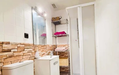 Private room at C. de Esteban Carros, 41, 1ob, Puente de Vallecas, 28053 Madrid, Spagna, image 13 of 15