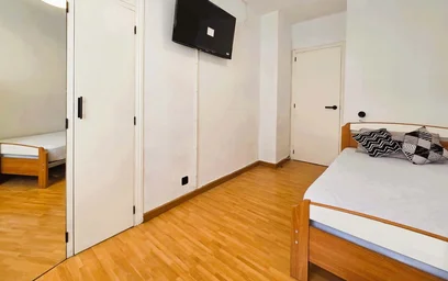 Private room at C. de Esteban Carros, 41, 1ob, Puente de Vallecas, 28053 Madrid, Spagna, image 3 of 15