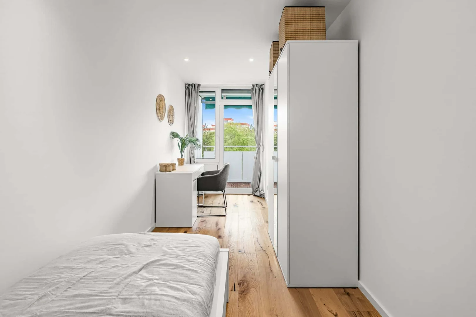 Budget-friendly student room close to campus in 