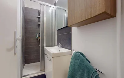 Özel oda konumu 7 Rue des Châteaux Bruloirs, 95000 Cergy, France, 13 20 görüntüsü
