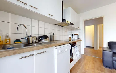 Özel oda konumu 7 Rue des Châteaux Bruloirs, 95000 Cergy, France, 5 20 görüntüsü