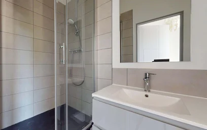 Gesamte Unterkunft in der 34 Rue Robespierre, 42100 Saint-Étienne, France, bild 16 von 21