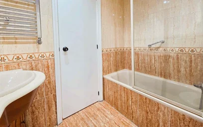 Private room at C. de Esteban Carros, 41, 1ob, Puente de Vallecas, 28053 Madrid, Spagna, image 17 of 18