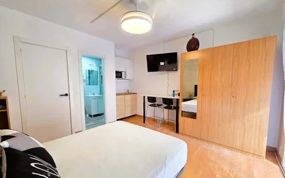 Private room at C. de Esteban Carros, 41, 1ob, Puente de Vallecas, 28053 Madrid, Spagna, image 3 of 18