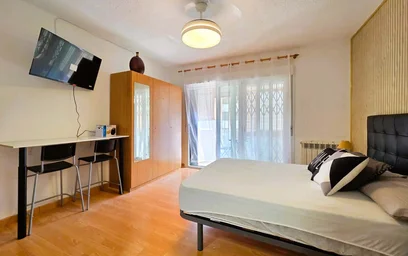 Private room at C. de Esteban Carros, 41, 1ob, Puente de Vallecas, 28053 Madrid, Spagna, image 6 of 18