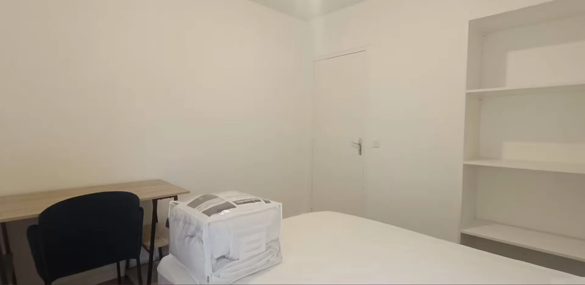 Cozy room for students available in 