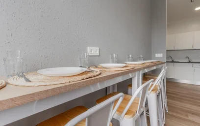 Shared room at Calle de Preciados, image 24 of 40