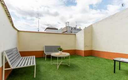 Shared room at Calle de Preciados, image 36 of 40