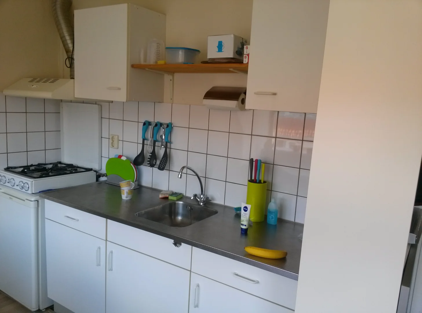Habitación estudiantil económica cerca del campus en 