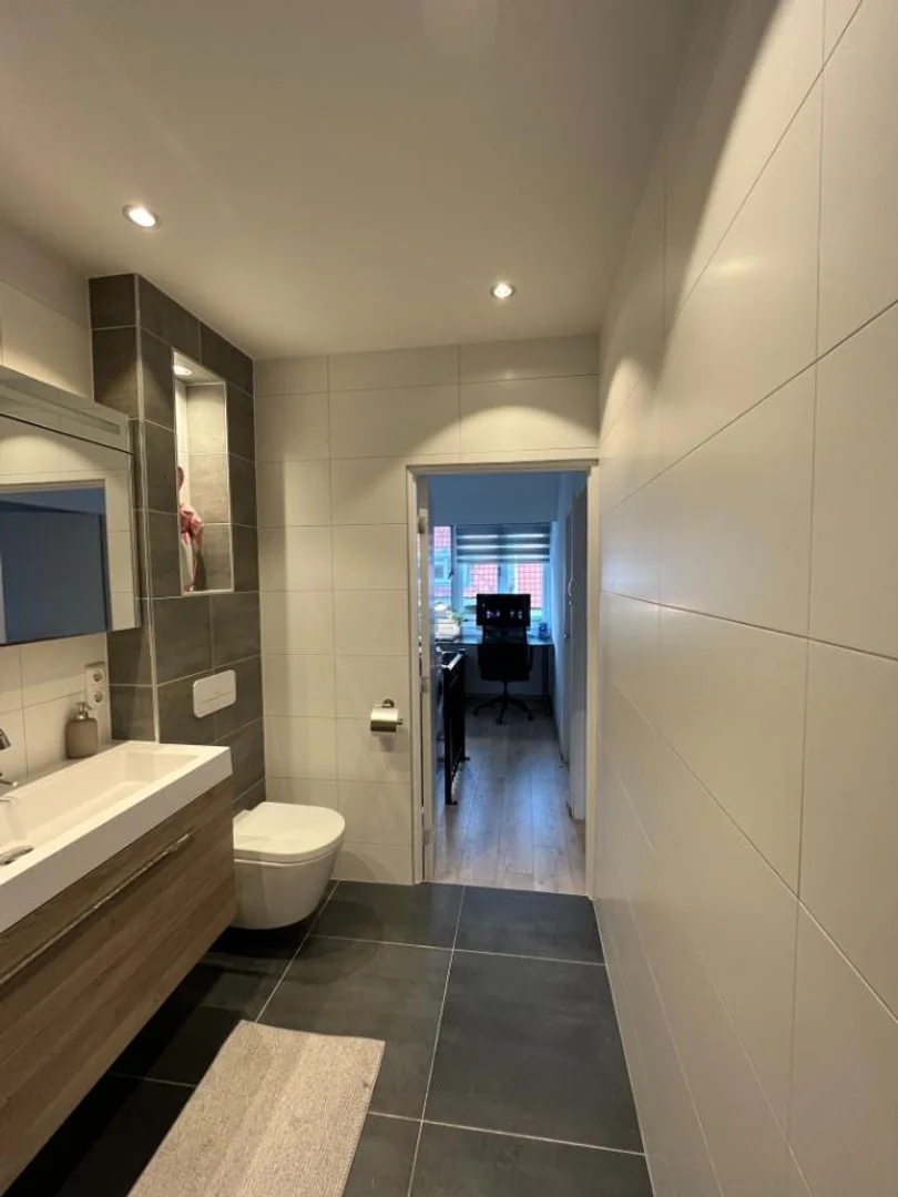 Habitación para estudiantes en  con modernas comodidades