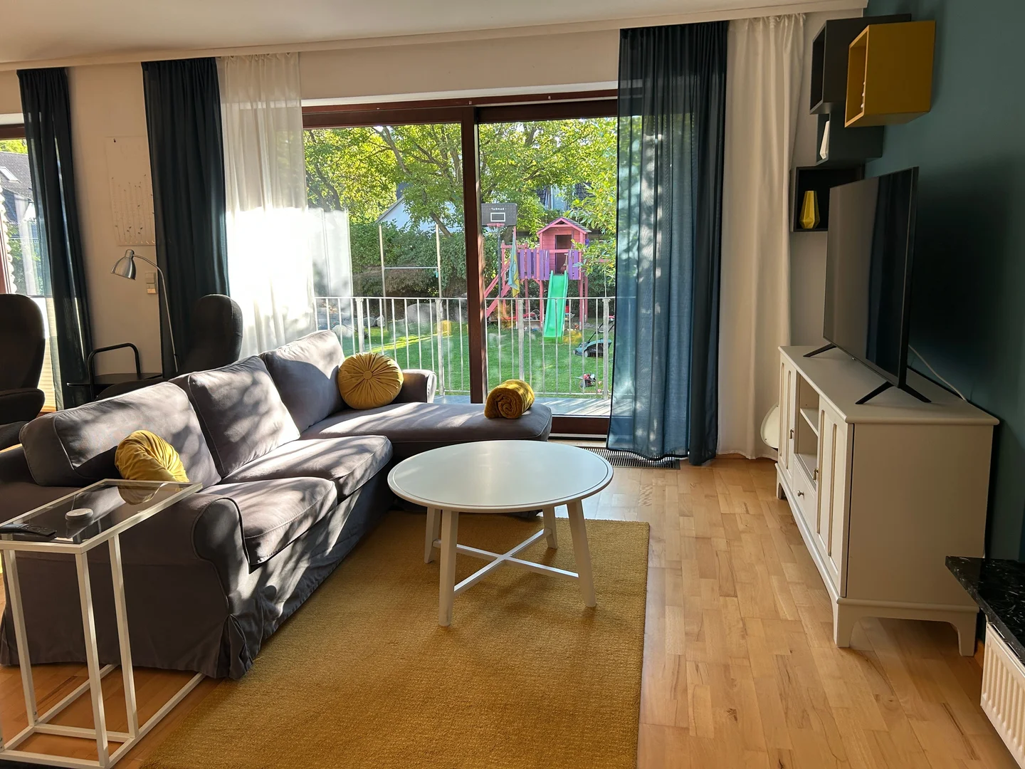 Cozy room for students available in 