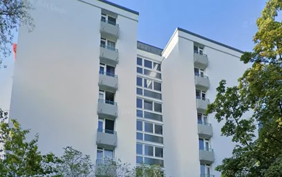 Accommodation in the centre of {area}