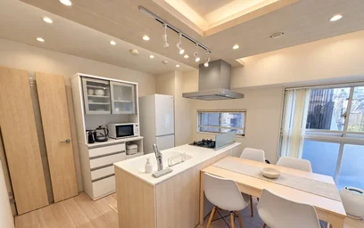 Apartamento moderno y luminoso en {area}
