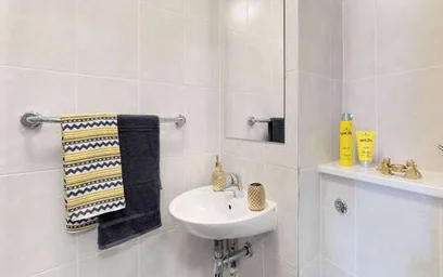 Studio in residence at 2EE, 5 W Park Pl, Edinburgh EH11 2EE, United Kingdom, image 5 of 16