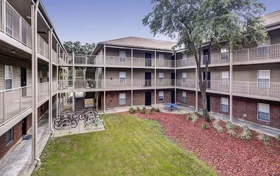 Logement entier en résidence à 710 SW Depot Ave, Gainesville, FL 32601, USA, image 14 de 24