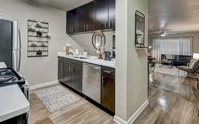 Logement entier en résidence à 710 SW Depot Ave, Gainesville, FL 32601, USA, image 4 de 24