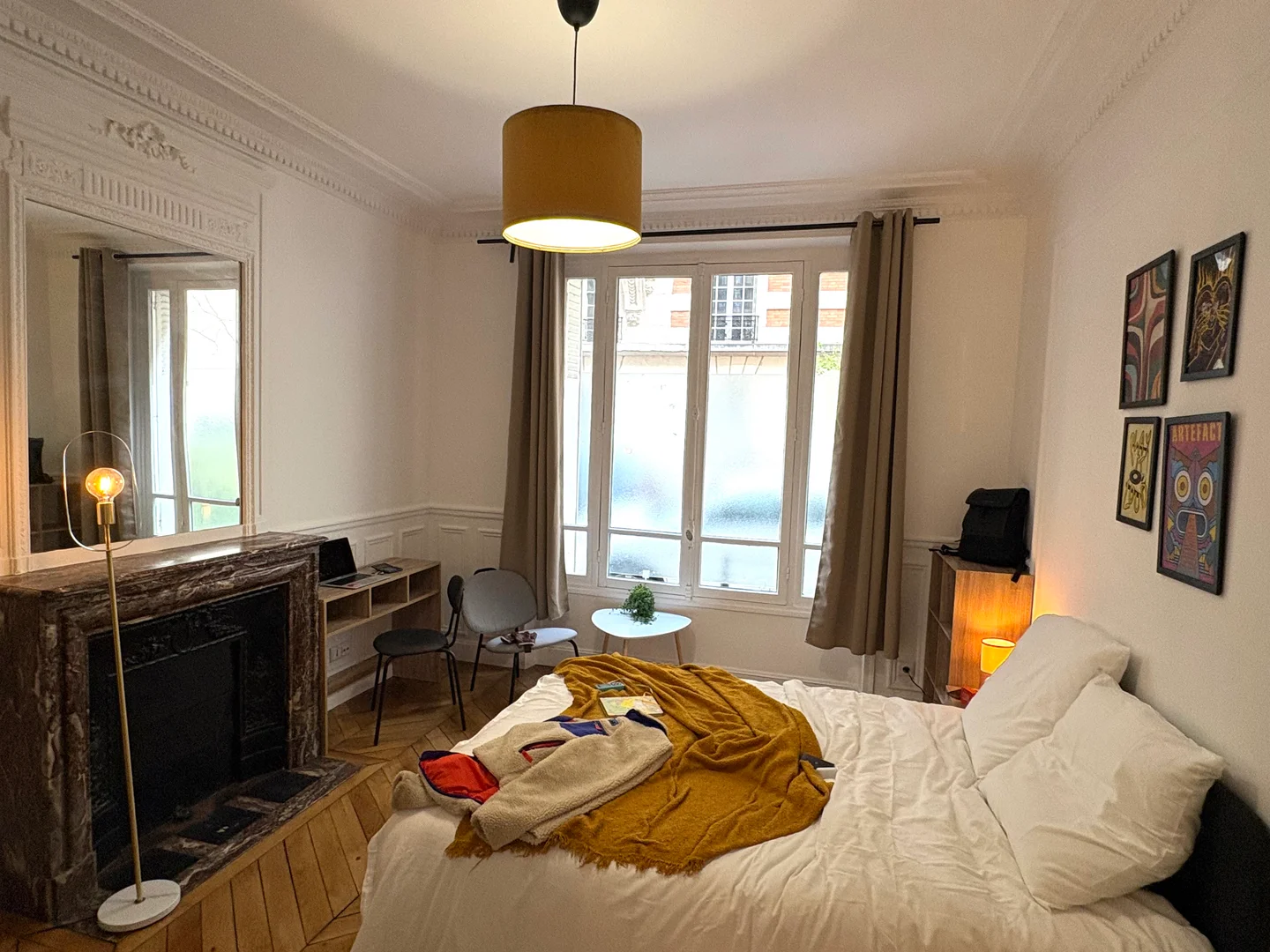 Funktionelles Studentenzimmer perfekt zum Studieren in 