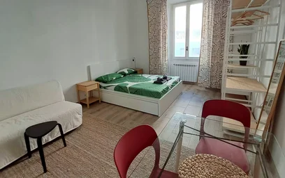 Logement entier à Via Savona, Giambellino, image 3 de 10