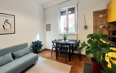 Logement entier à Via Vespri Siciliani, Giambellino, image 2 de 10