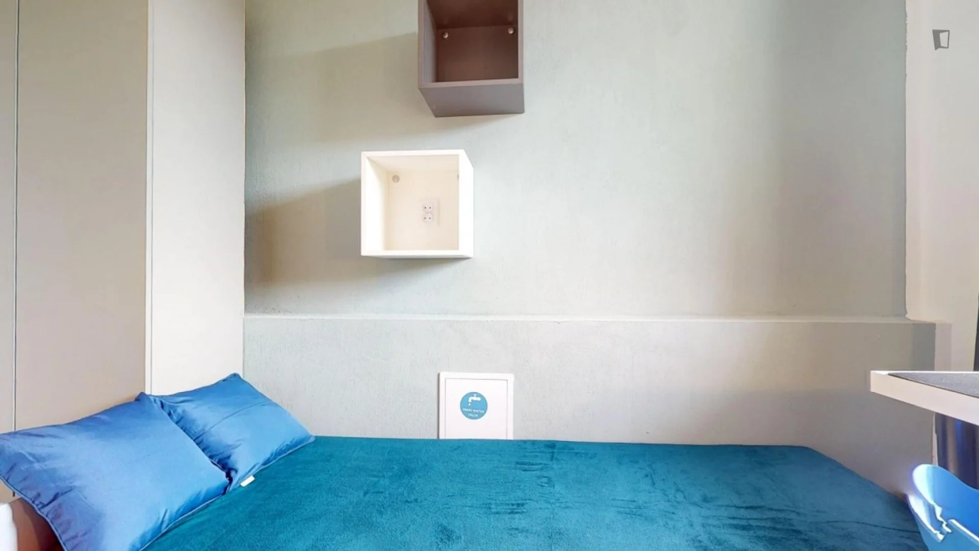 Zimmer in Studentenwohnung in  zu vermieten, voll möbliert