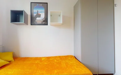 Günstiges Privatzimmer in {area}