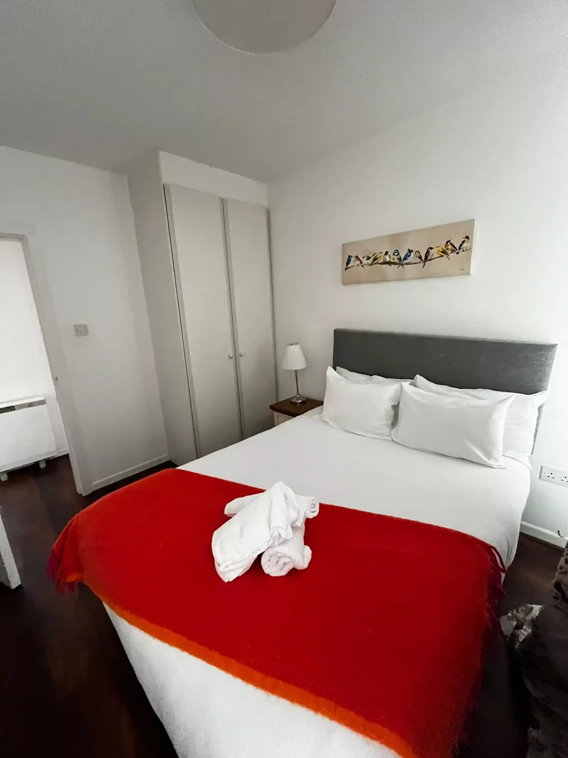 Comfortable and spacious student room in 