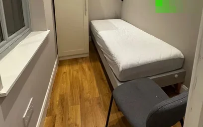 Cheap private room in {area}