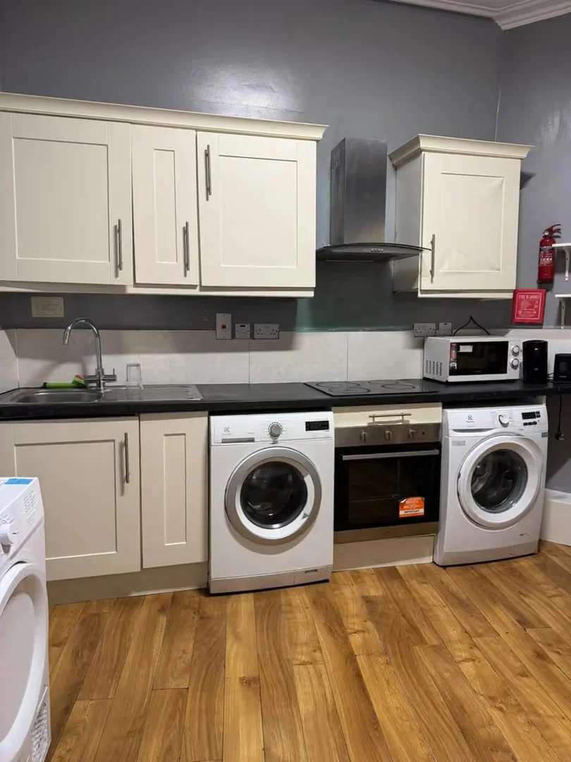 Comfortable and spacious student room in 