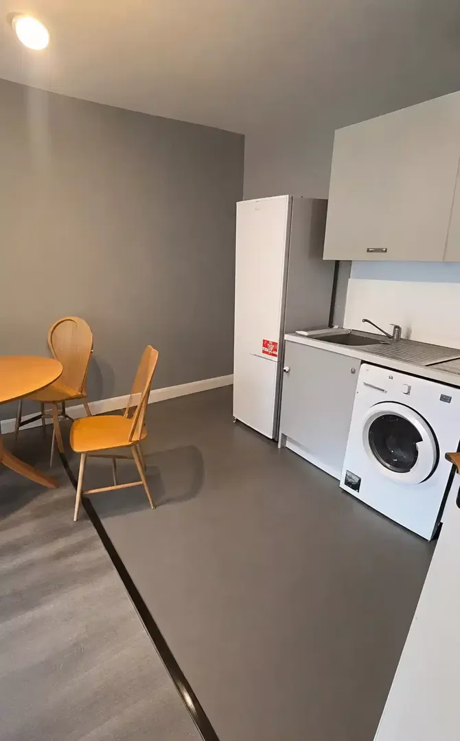 Comfortable and spacious student room in 