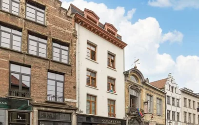 Apartamento inteiro em Oude Koornmarkt, Stadhuis-Sint-Jacob-Hessenhuis, imagem 1 de 10