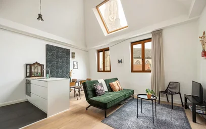 Apartamento inteiro em Oude Koornmarkt, Stadhuis-Sint-Jacob-Hessenhuis, imagem 2 de 10
