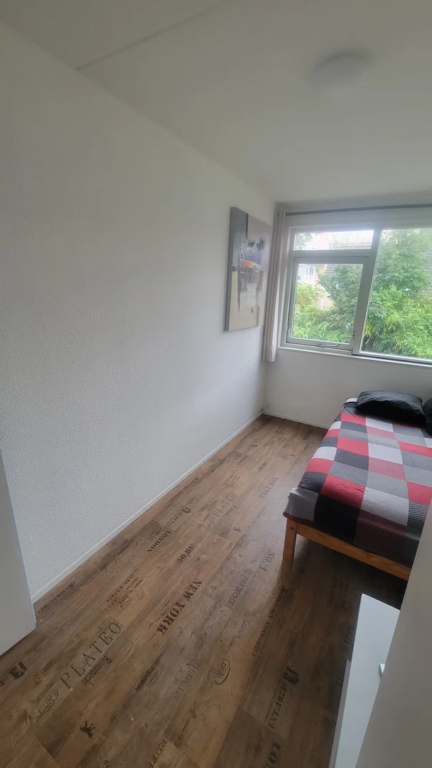 Chambre d'étudiant fonctionnelle parfaite pour étudier dans 
