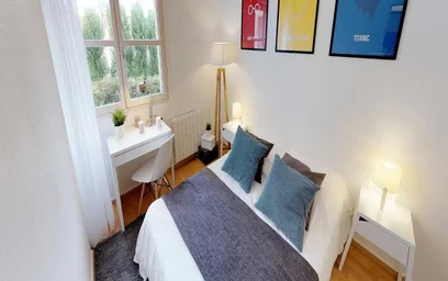 Quarto privado em rue Ratisbonne, imagem 3 de 12