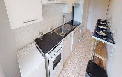 Quarto privado em rue Ratisbonne, imagem 7 de 12