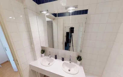 Quarto privado em rue Ratisbonne, imagem 10 de 12