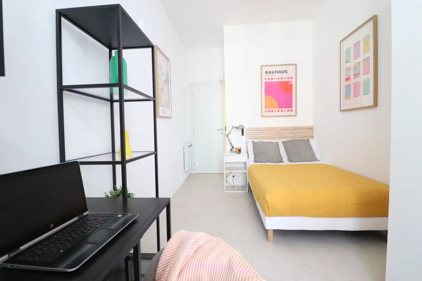 Quarto de estudante funcional perfeito para estudar em 