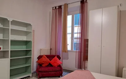 Prywatny pokój Via Faenza, obraz 1 13