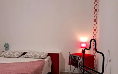 Prywatny pokój Via Faenza, obraz 2 13