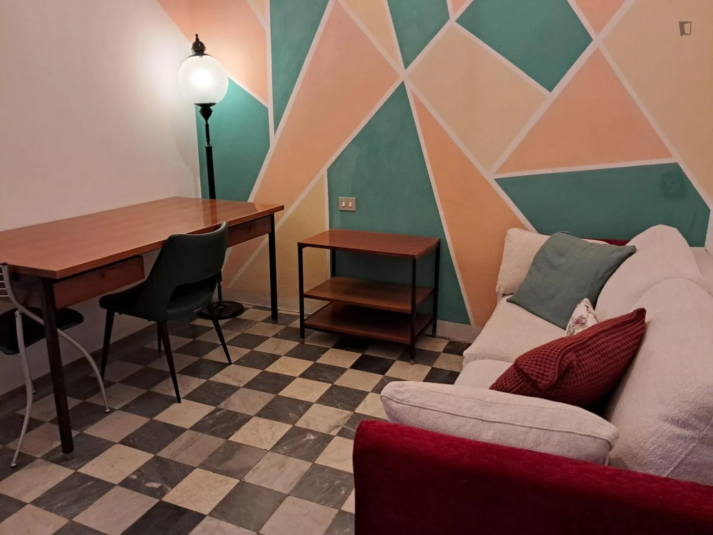 Ekonomiczny pokój studencki z dogodną lokalizacją w 