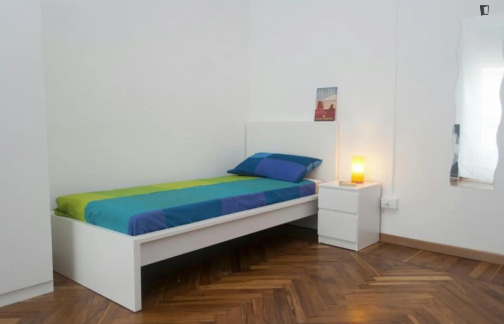 Chambre à louer dans un appartement d'étudiant à , entièrement meublée