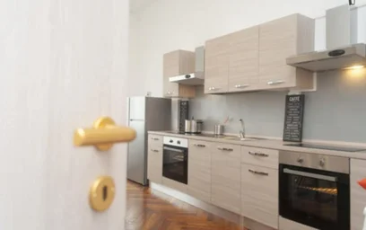 Chambre privée à Via Aldo Barbaro, image 4 de 8