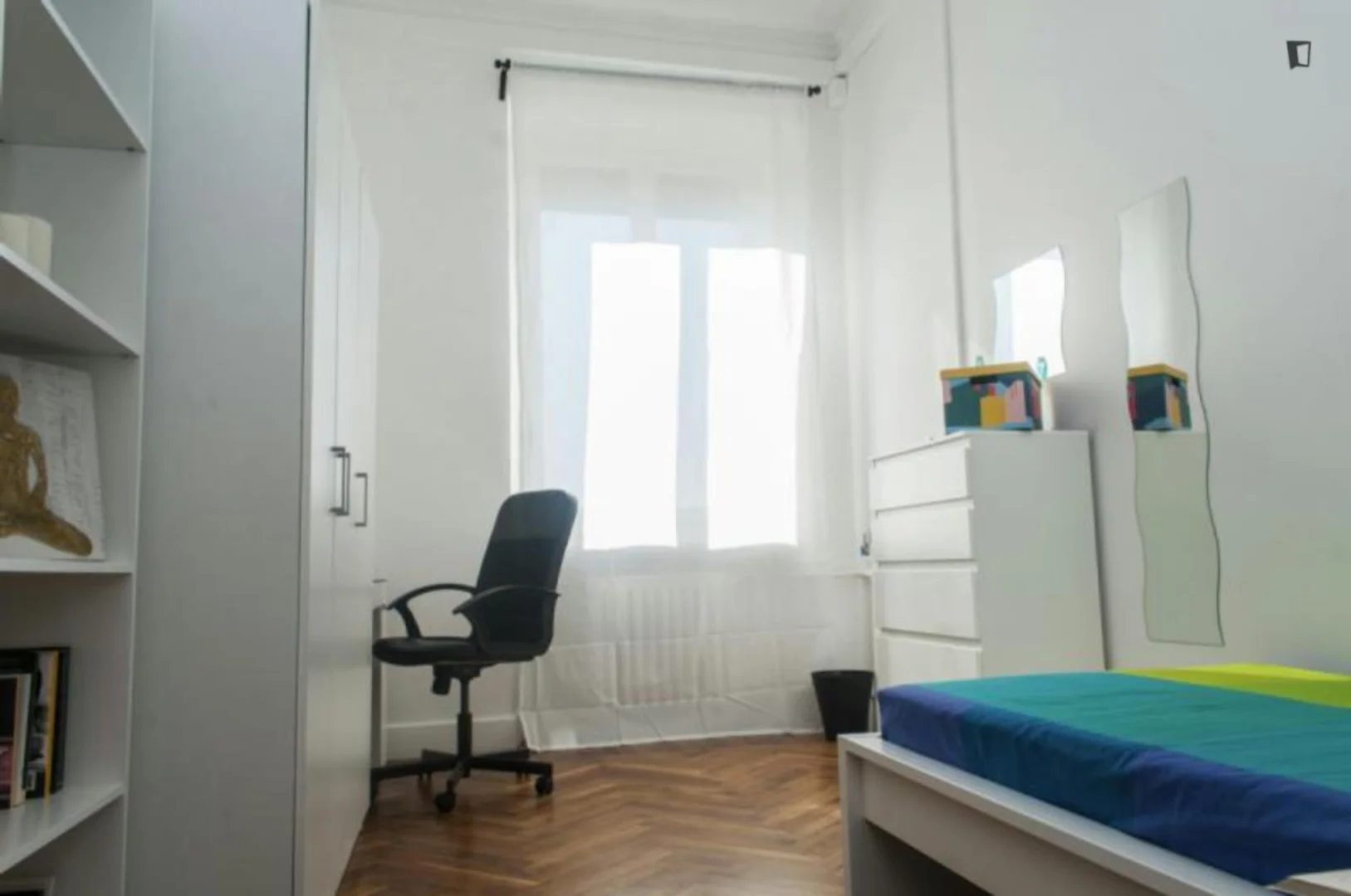 Chambre d'étudiant bon marché à proximité du campus dans