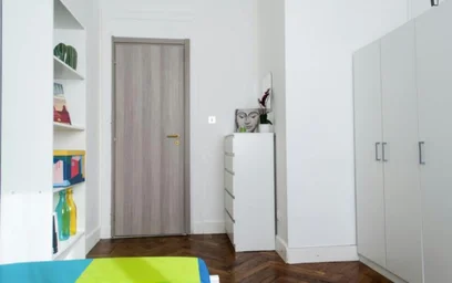 Chambre privée à Via Aldo Barbaro, image 2 de 13