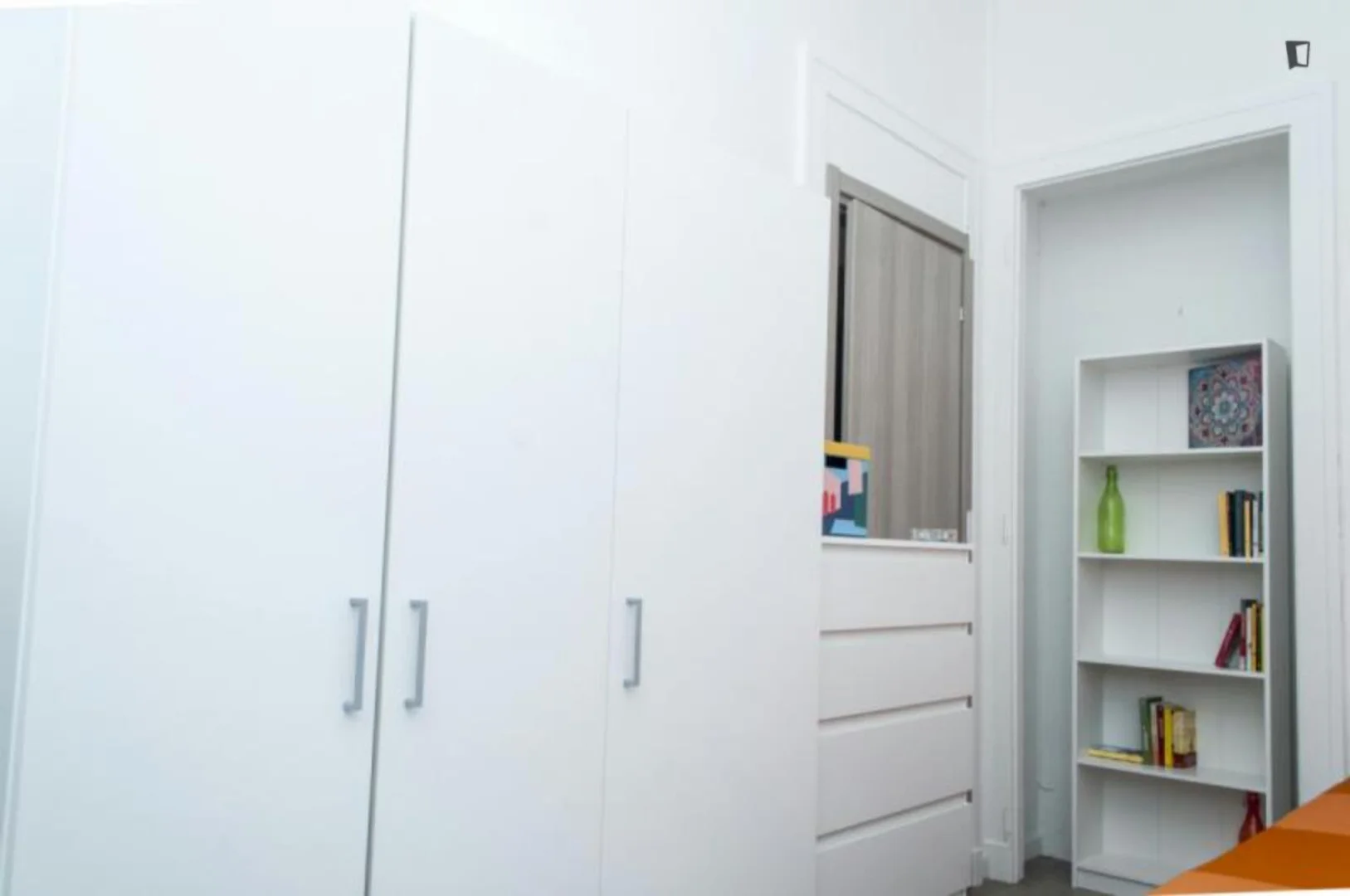 Chambre à louer dans un appartement d'étudiant à , entièrement meublée