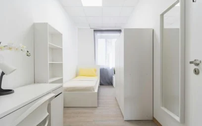 Habitación privada en Via Frinco, imagen 3 de 20