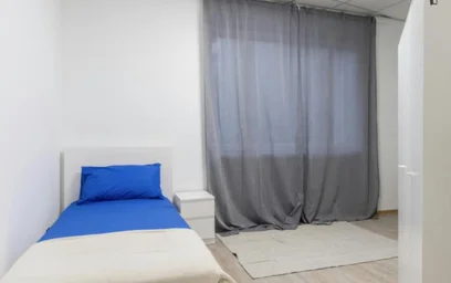 Habitación privada en Via Frinco, imagen 5 de 22