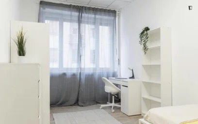 Habitación privada en Via Frinco, imagen 2 de 23